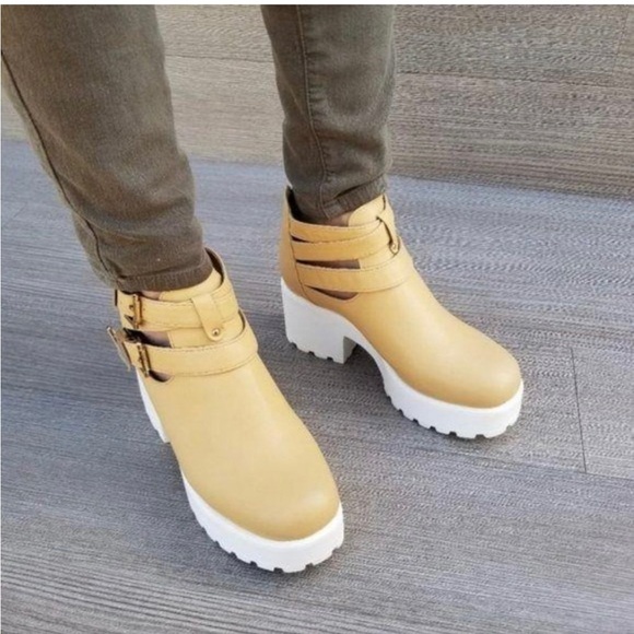 Chunky Platform Cut out Ankle Boot NWT - Picture 6 of 10
